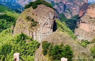 上尧铜钹山白花岩风景区