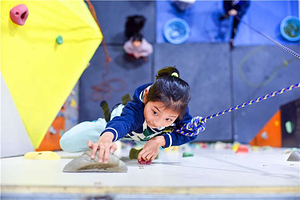 等高线攀岩(金山)运动馆