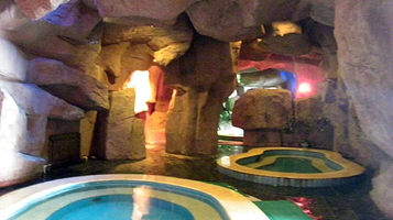 九龙温泉度假村