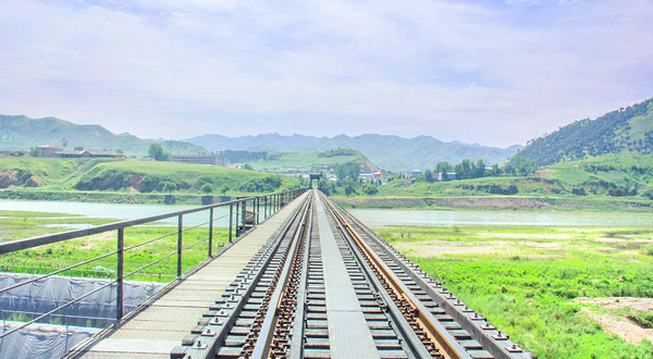 鸭绿江国境铁路大桥