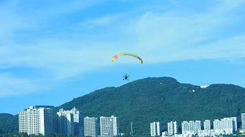 海陵岛大角湾动力滑翔伞飞行营地