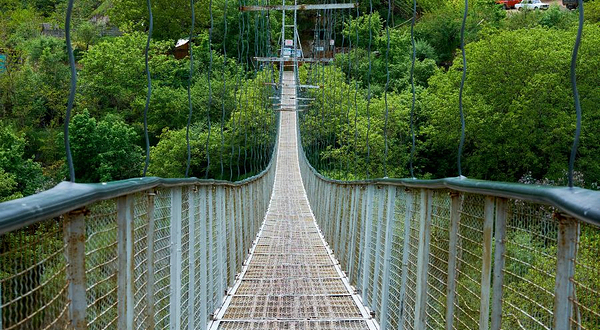 巴中章怀山旅游区