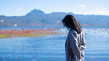 拉市海打渔村景区