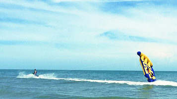 蓝界潜水海上运动中心