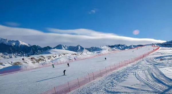 新然戏雪亲子游乐园