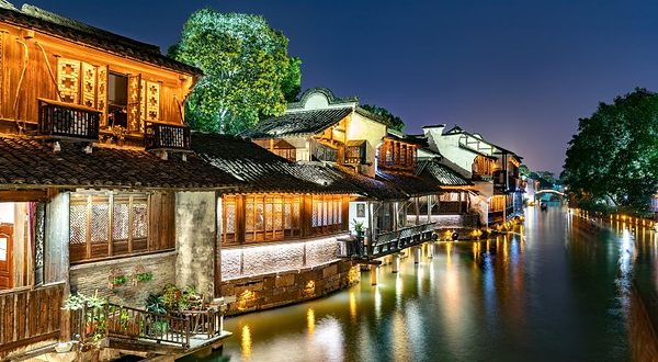 西栅夜游
