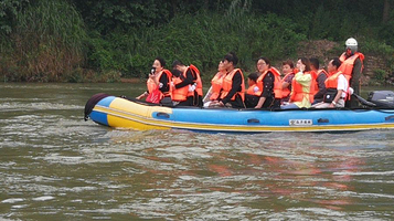 富春江七里严滩风景旅游区富春江漂流