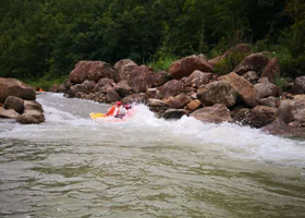 菖溪河漂流旅游度假区