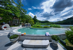 塘厦三正半山酒店温泉