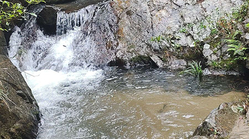 龙颈瀑布风景区
