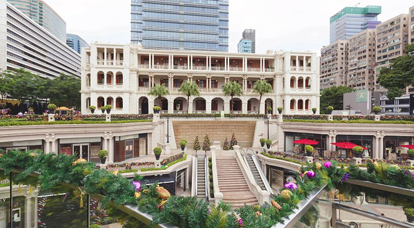 前水警总部大楼及马厩