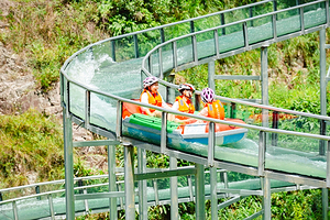 正江山峡谷漂流