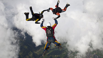 悟空跳伞俱乐部