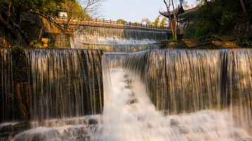 腾冲叠水河景区