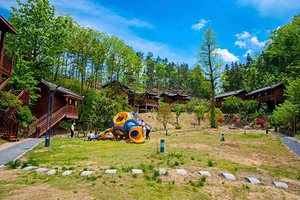 五峰苏家河月亮湾露营地