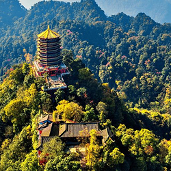 青城山