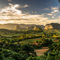比尼亚莱斯山谷