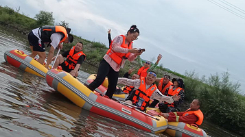 一颗松岔林河漂流景区
