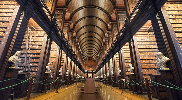 都柏林圣三一学院图书馆