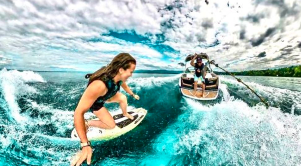 三亚海钓海豚游艇俱乐部