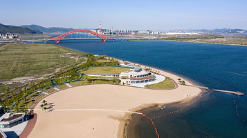 宁波滨海万人沙滩