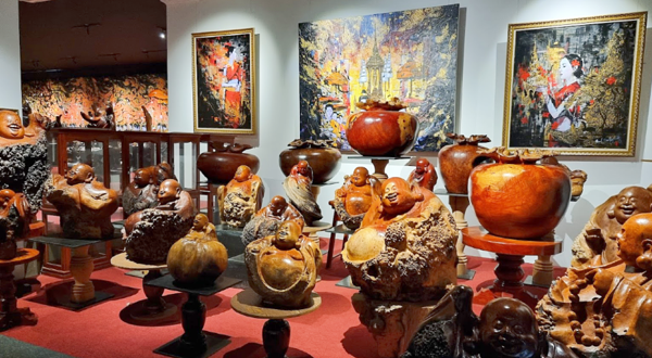 老挝万象神木博物馆