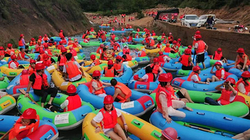 江郎山峡谷漂流