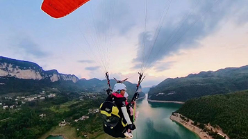 贵阳easy滑翔伞俱乐部东风湖店