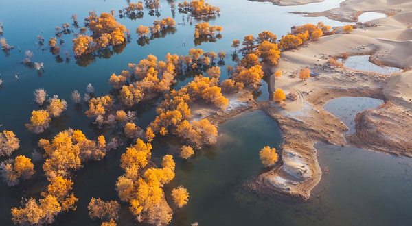 库尔勒尉犁县葫芦岛景区