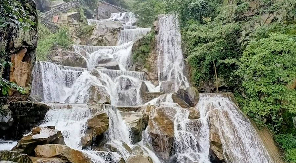 什邡蓥华山风景区