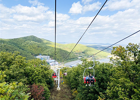 莲花山巴图鲁乐园