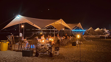 去野部落双月湾沙滩露营地