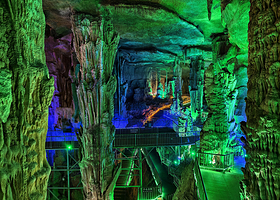 泰安地下龙宫(原泰山大裂谷)