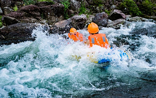 飞腾峡漂流