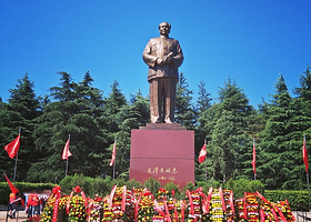 毛泽东铜像
