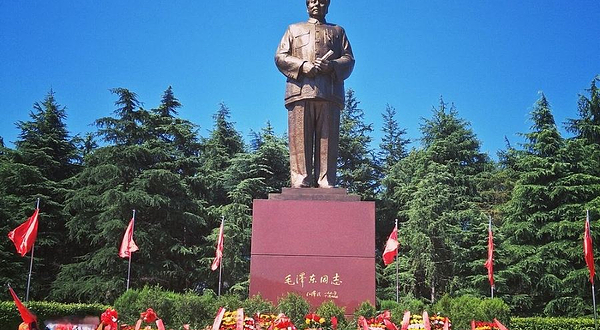 毛泽东铜像