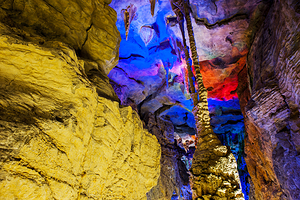 泰山地下大裂谷景区
