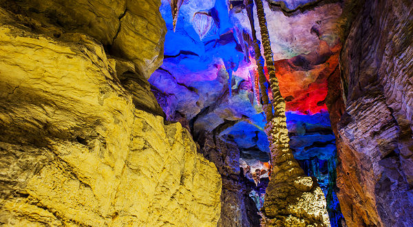 泰山地下大裂谷景区