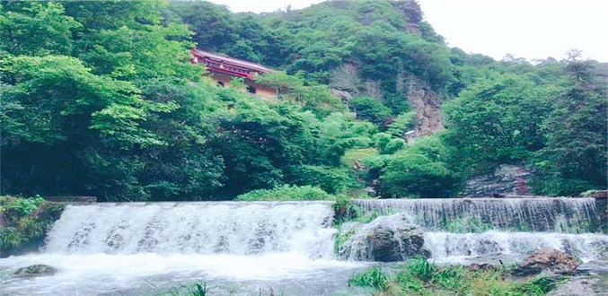 夏霖九天银瀑风景区