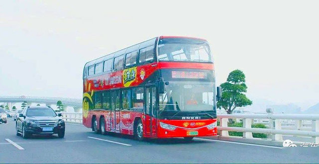 鹭岛观光旅游巴士