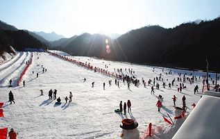 洛阳木札岭滑雪场