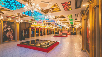 芭堤雅海洋天空夜游船