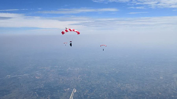地平线跳伞无锡太湖跳伞基地