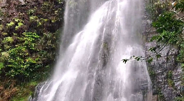 贵港市龙涡瀑布