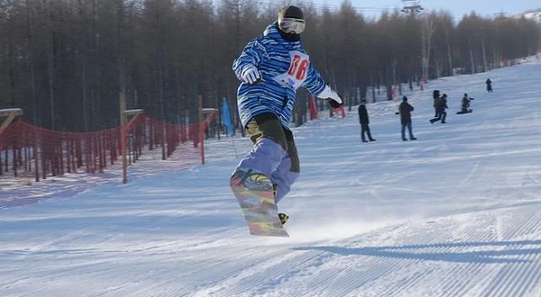 凤凰山望云峰国际滑雪场狩猎场