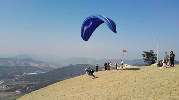 衡阳滑翔飞行体验基地
