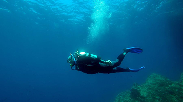 火山岛潜水基地