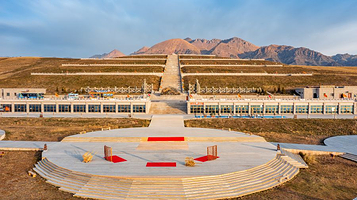 赛里木湖点将台