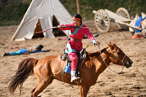 红格尔敖包旅游景区