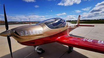 玉龙飞鹰飞行基地